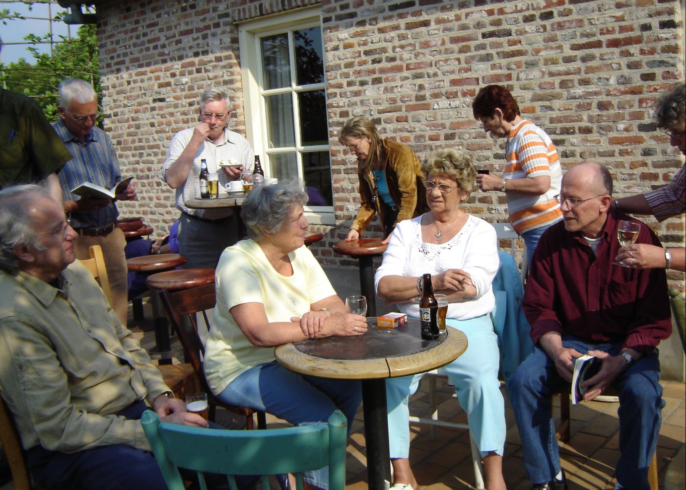 Pauze op het terras tijdens het 25 jarig jubileum
