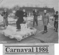 carnaval-kranteknipsel-riool 1986.jpg (305479 bytes)